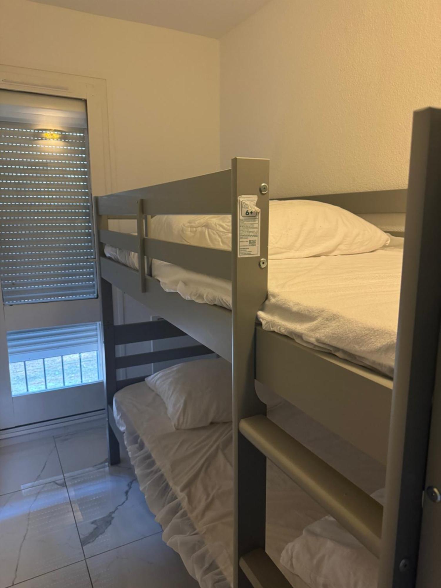 Grand Studio Cabine Proche Plage Et Port Gruissan Ngoại thất bức ảnh